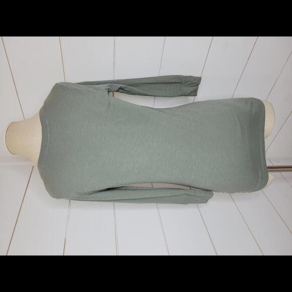 NWT American Eagle Outfitters small green long sleeve deep v tee shirt - Picture 2 of 4